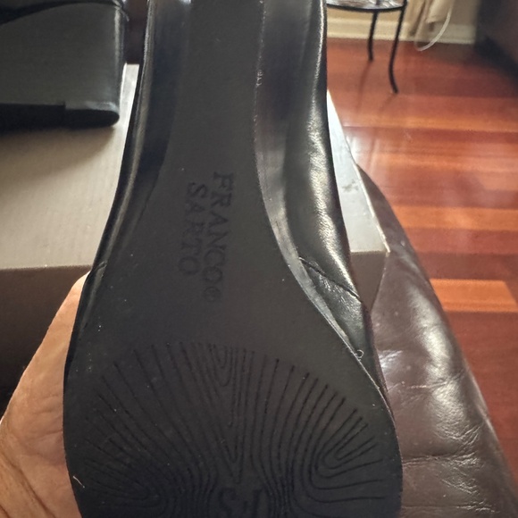 Designer shoes - Picture 2 of 3